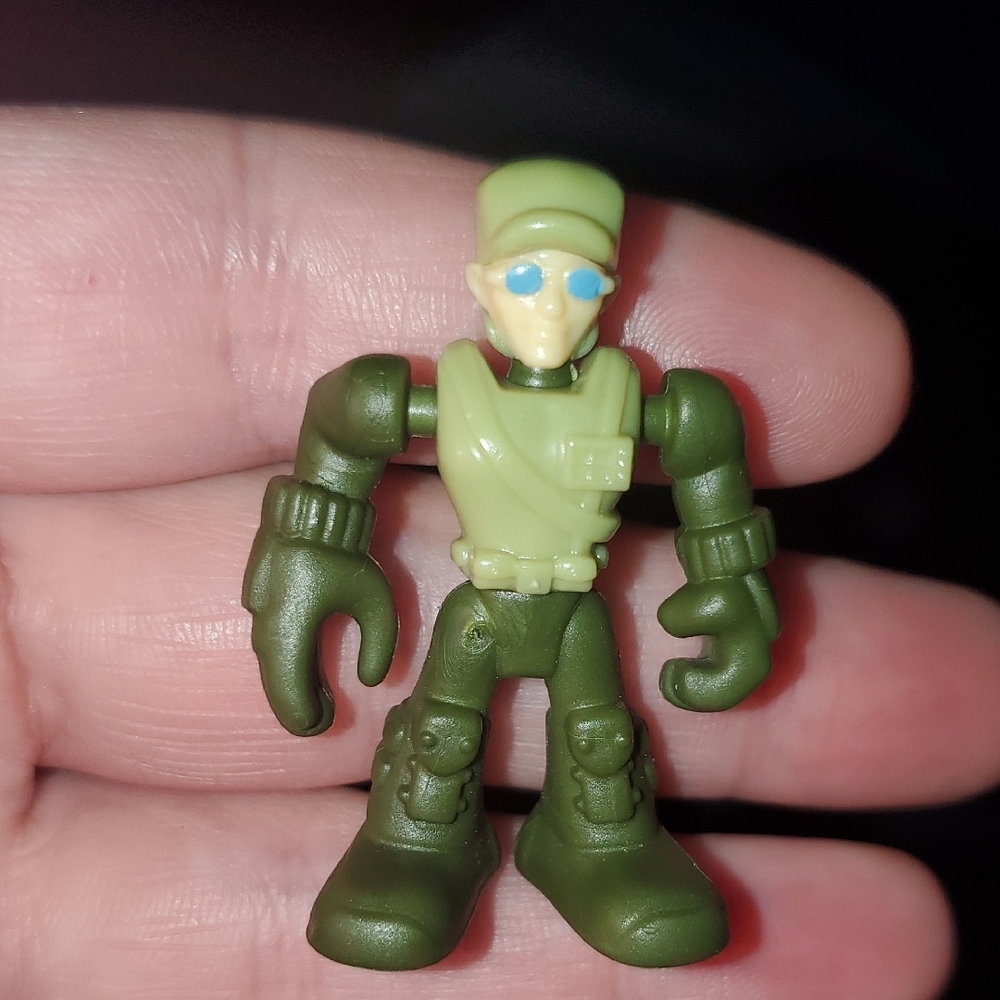 ❤️‍🔥10/$10❤️‍🔥 Fisher Price Mini Army Man Green Action Figure Toy